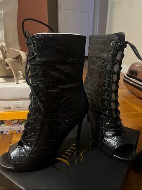 NWT Croc Embossed Lace Up Peep Toe Booties